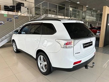 Mitsubishi Outlander, 2012г, полный привод, вариатор