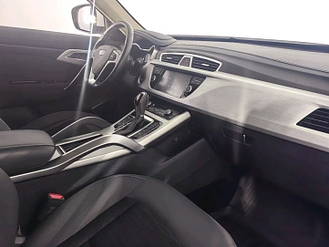 Geely Atlas, 2019г, передний привод, автомат