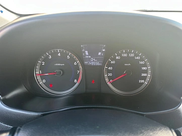 Hyundai Solaris, 2011г, передний привод, механика