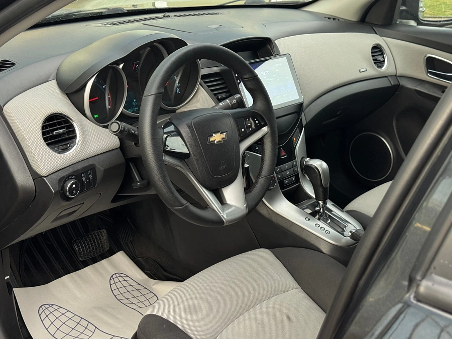Chevrolet Cruze, 2011г., передний привод, автомат