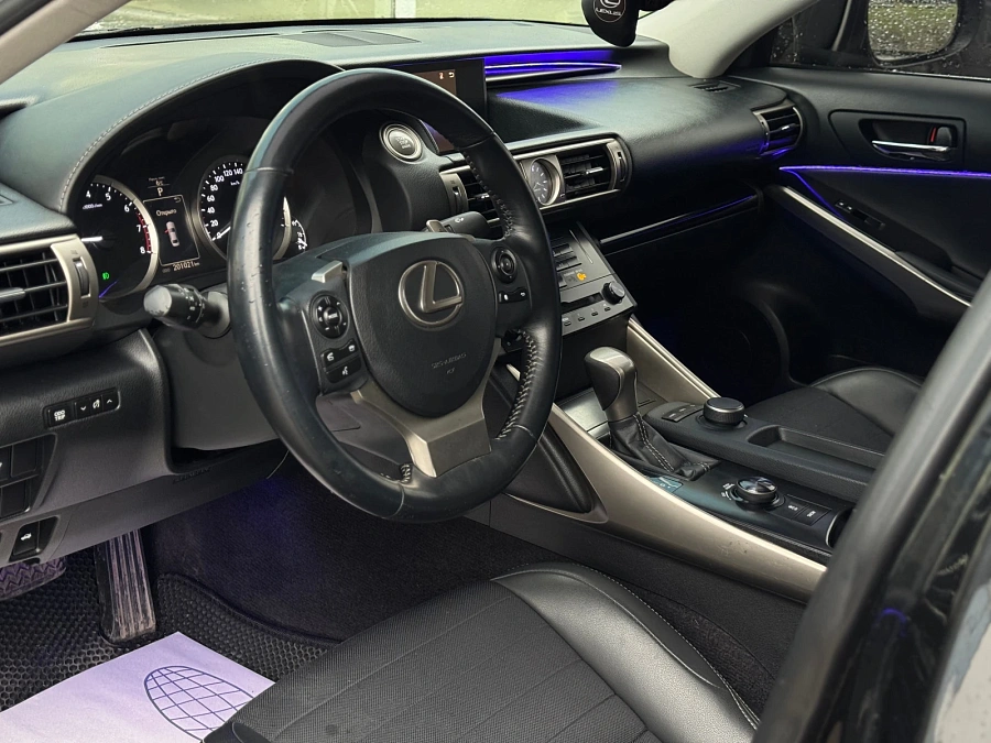 Lexus IS, 2014г., задний привод, автомат