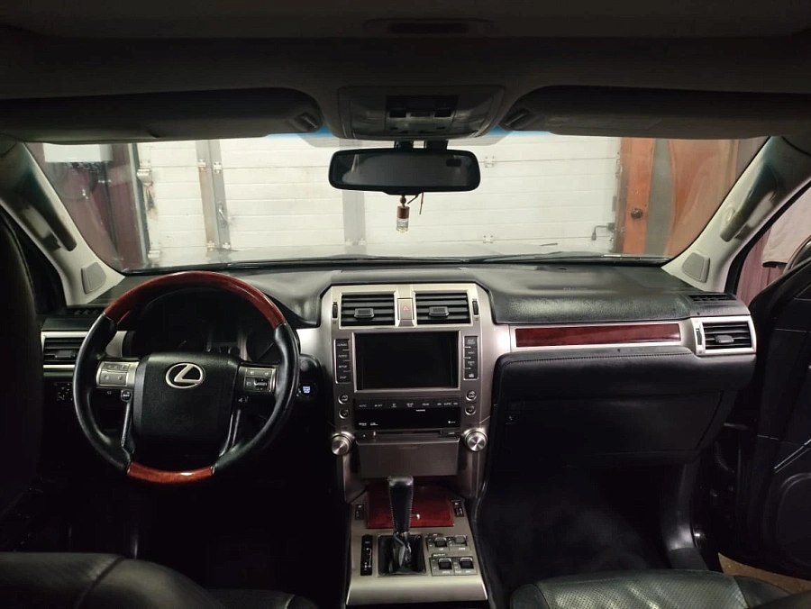 Lexus GX, 2010г., полный привод, автомат