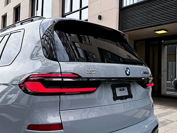BMW X7, 2025г, полный привод, автомат