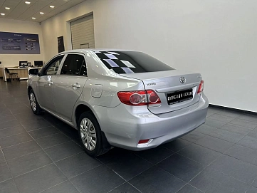 Toyota Corolla, 2012г, передний привод, механика