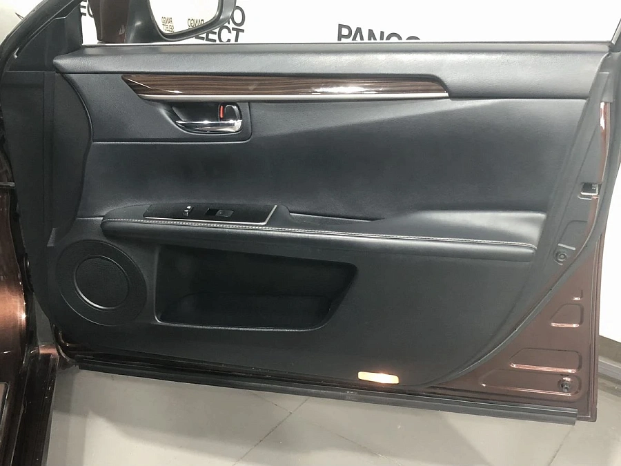 Lexus ES, 2014г., передний привод, автомат