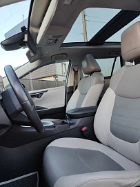 Toyota RAV4, 2019г, полный привод, вариатор