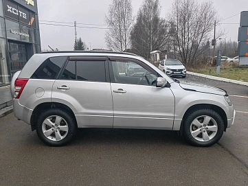 Suzuki Grand Vitara, 2011г, полный привод, автомат