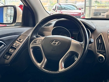 Hyundai ix35, 2014г, передний привод, автомат