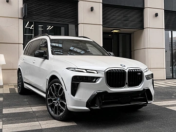 BMW X7, 2025г, полный привод, автомат