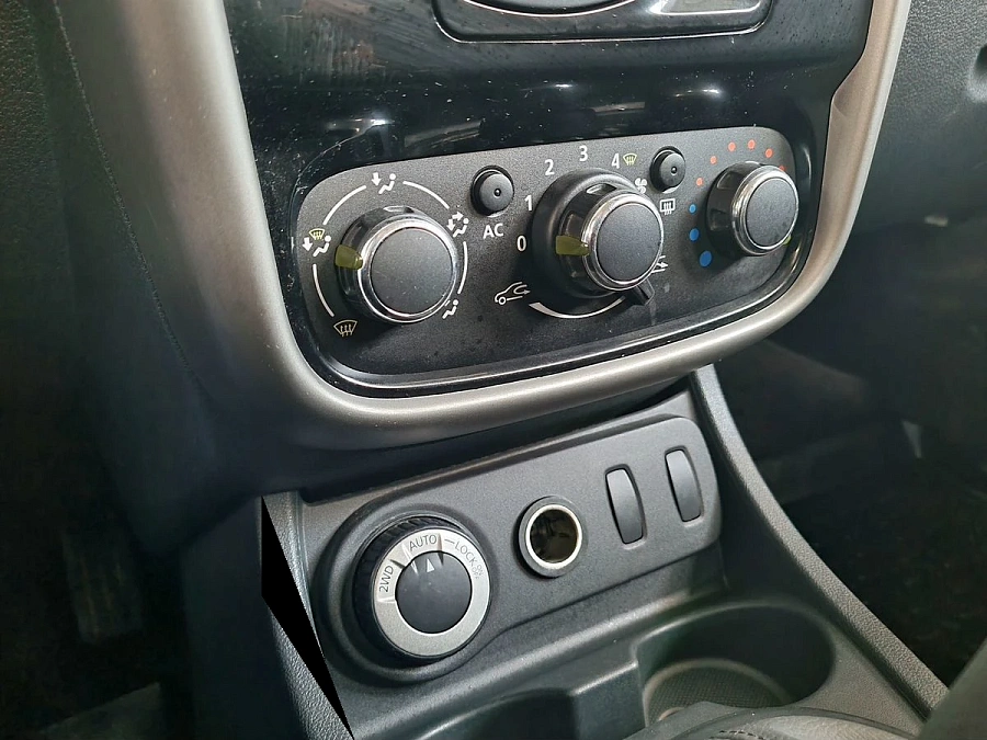 Renault Duster, 2014г., полный привод, механика