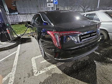 Hongqi E-QM5, 2022г, передний привод, автомат