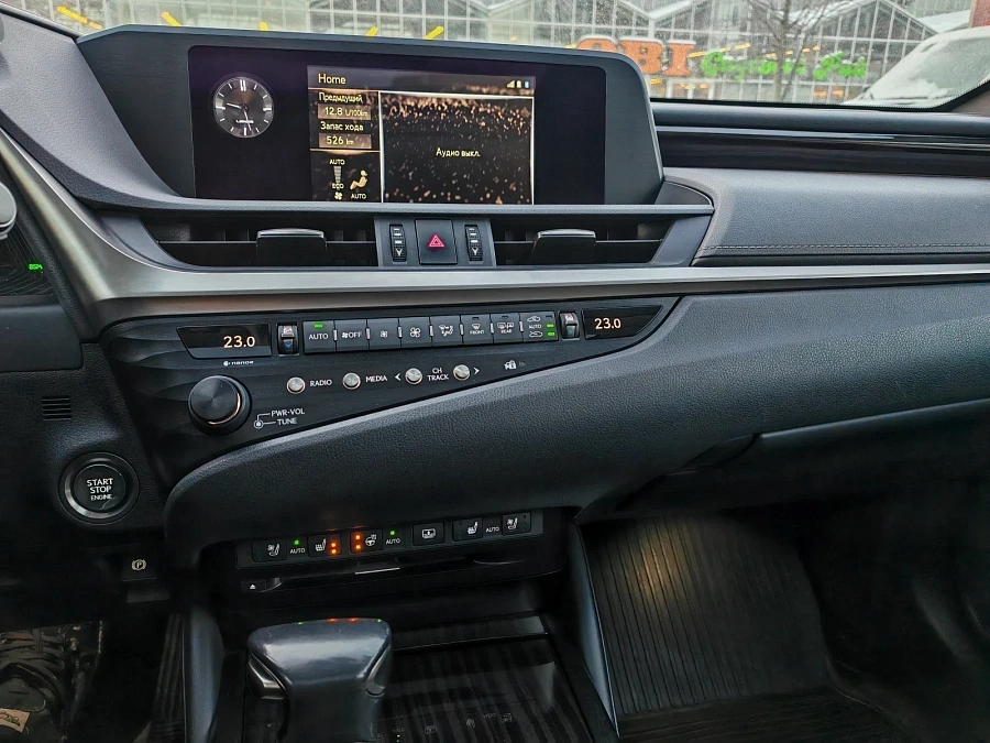 Lexus ES, 2019г., передний привод, автомат