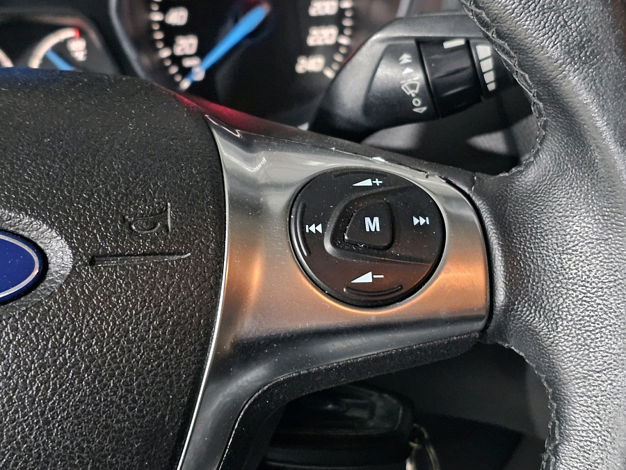Ford Focus, 2011г., передний привод, механика