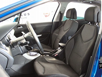 Peugeot 308, 2008г, передний привод, автомат