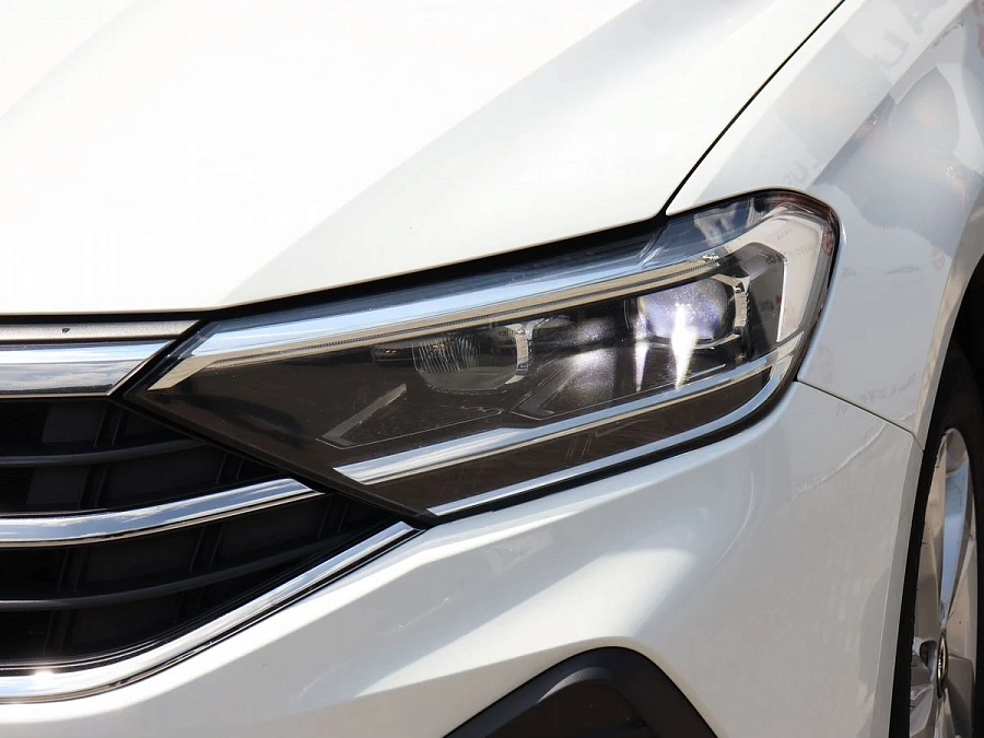 Volkswagen Polo, 2021г., передний привод, робот