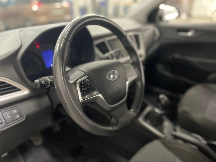 Hyundai Solaris, 2021г., передний привод, механика