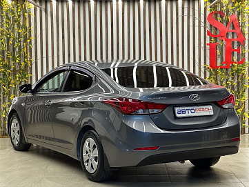 Hyundai Elantra, 2015г, передний привод, автомат