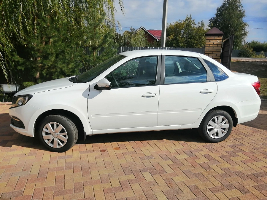 Lada (ВАЗ) Granta, 2023г., передний привод, механика