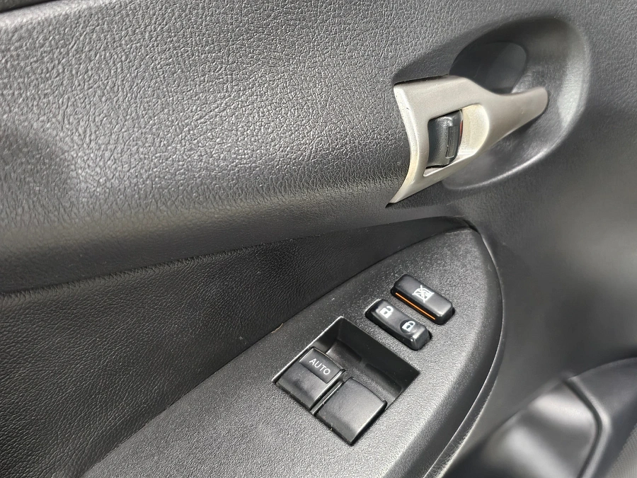 Toyota Corolla, 2011г., передний привод, автомат