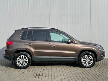 Volkswagen Tiguan, 2015г., полный привод, автомат