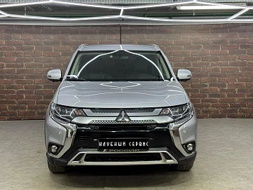 Mitsubishi Outlander, 2021г, полный привод, вариатор