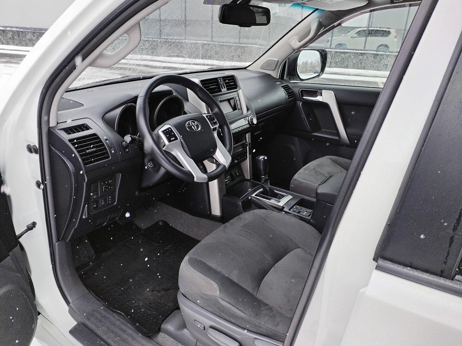 Toyota Land Cruiser Prado, 2013г., полный привод, автомат