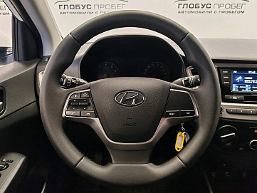 Hyundai Solaris, 2021г, передний привод, автомат