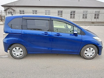Honda Freed, 2014г, передний привод, вариатор