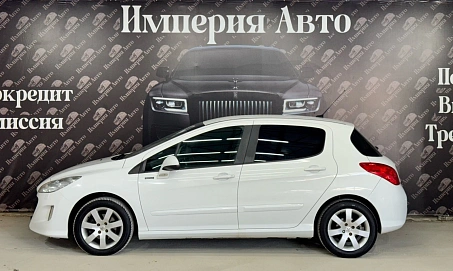 Peugeot 308, 2010г, передний привод, автомат