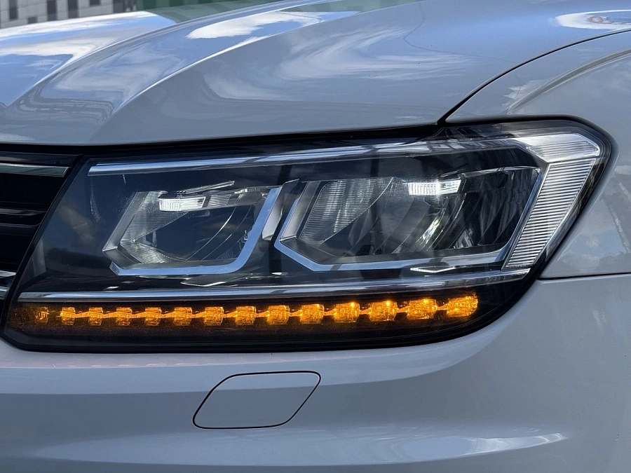 Volkswagen Tiguan, 2019г., полный привод, робот