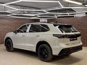 Volkswagen Tiguan, 2026г, полный привод, робот