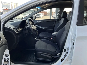 Hyundai Solaris, 2015г, передний привод, автомат