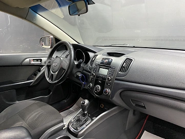 Kia Cerato, 2011г, передний привод, автомат