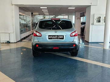 Nissan Qashqai, 2010г, передний привод, вариатор