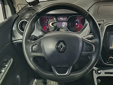 Renault Kaptur, 2017г, передний привод, вариатор