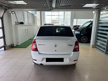 Renault Logan, 2013г, передний привод, механика
