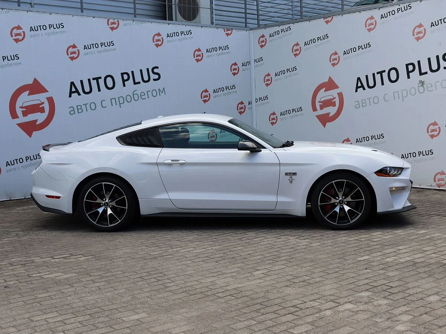 Ford Mustang, 2019г., задний привод, автомат