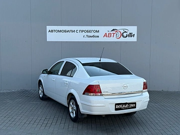Opel Astra, 2012г, передний привод, механика