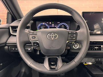 Toyota Camry, 2024г, передний привод, вариатор
