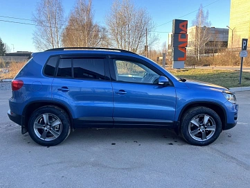 Volkswagen Tiguan, 2011г., передний привод, механика