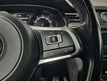 Volkswagen Passat, 2016г, передний привод, робот