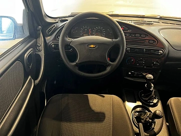 Chevrolet Niva, 2009г, передний привод, механика
