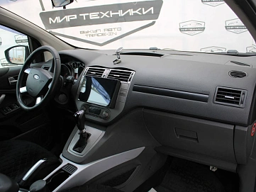 Ford Kuga, 2011г, полный привод, робот