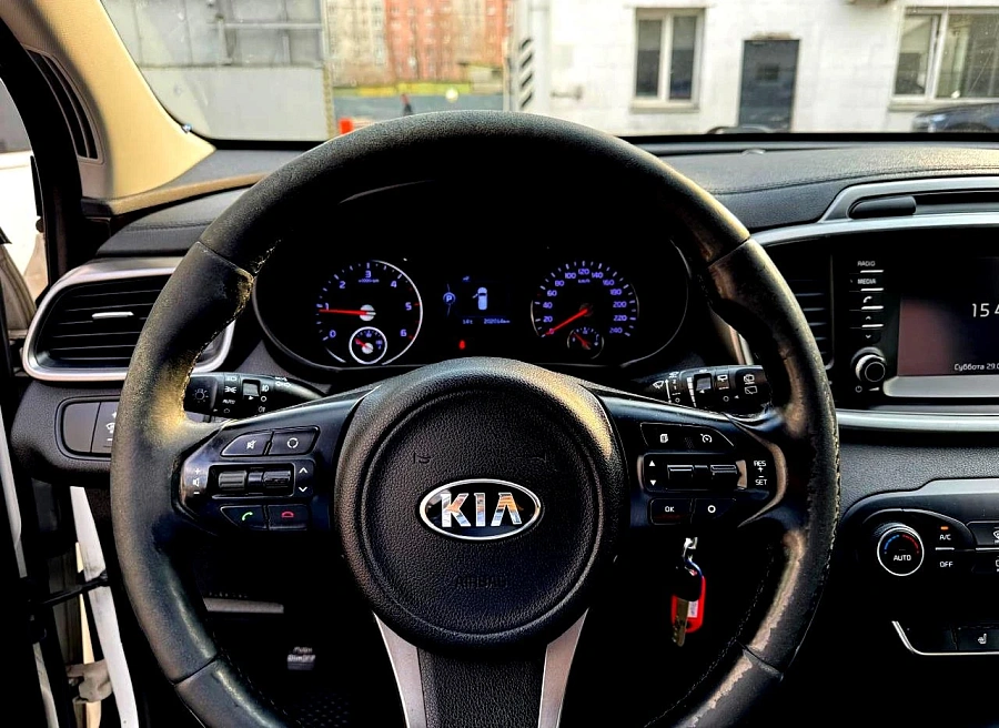 Kia Sorento, 2015г., полный привод, автомат