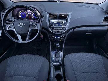 Hyundai Solaris, 2015г, передний привод, автомат