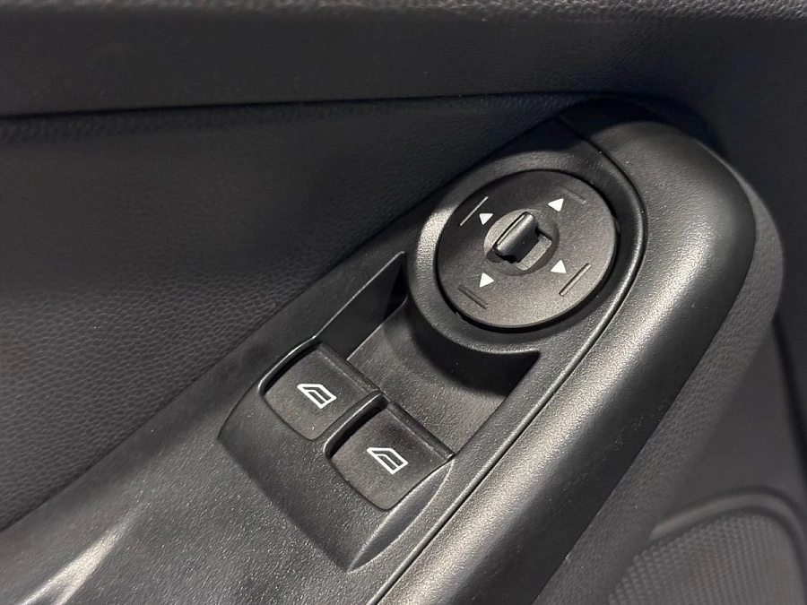 Ford Fiesta, 2015г., передний привод, автомат