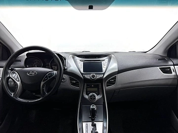 Hyundai Elantra, 2012г, передний привод, автомат