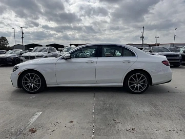 Mercedes-Benz E-Класс, 2022г, задний привод, автомат