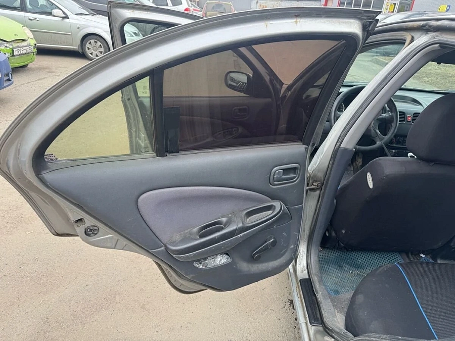 Nissan Almera, 2004г., передний привод, механика