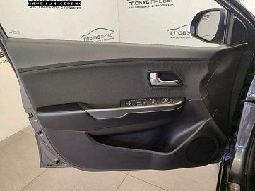 Kia Rio, 2015г, передний привод, механика